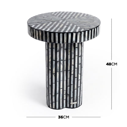 Round accent table on white background with 36 cm and 48 cm dimension labels - Dimensions