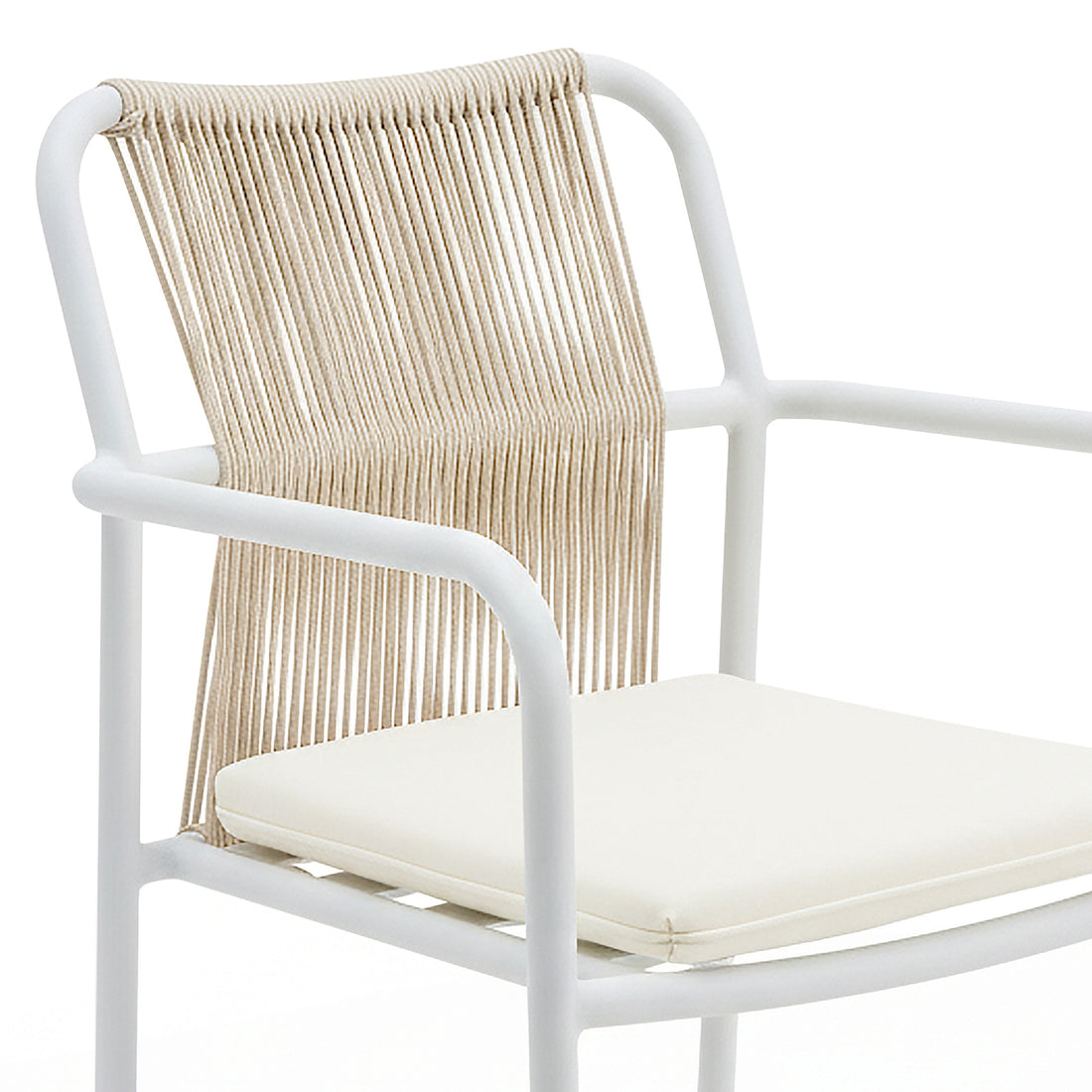 Evone Aluminium Rope Outdoor Dining Chair in Natural features a white metal frame, beige rope backrest, and a white cushion seat, blending modern design with coastal charm for outdoor settings.
